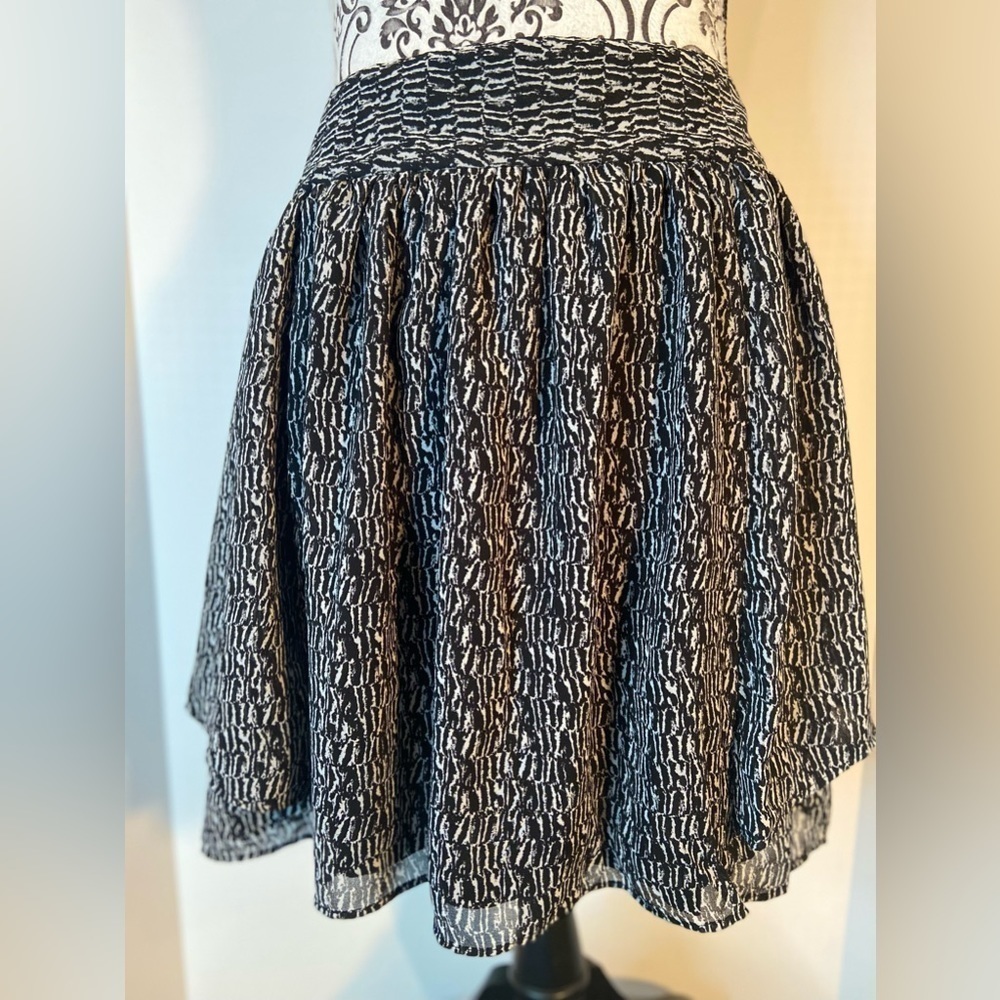 Gap~Black & White Sheer Layered Mini Skirt~Fully Lined~Wide Waistband~Size 8